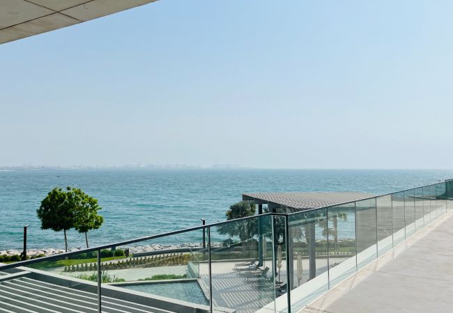 Apartment in Dubai - Crystal Clear 1BR in Blue Waters with Ain View Apartment in Dubai - Crystal Clear 1BR in Blue Waters with Ain View