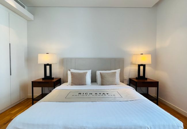 Apartment in Dubai - Crystal Clear 1BR in Blue Waters with Ain View Apartment in Dubai - Crystal Clear 1BR in Blue Waters with Ain View