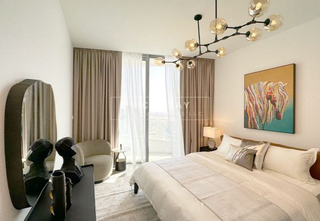 Apartment in Dubai - Lush 1BR in Stella Maris, Dubai Marina