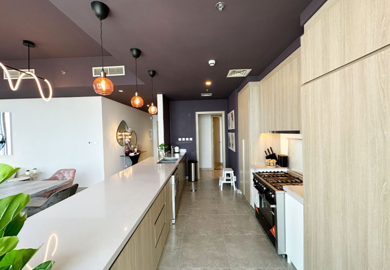 Apartment in Dubai - Grande 3BR in Stella Maris, Sea View,Dubai Marina