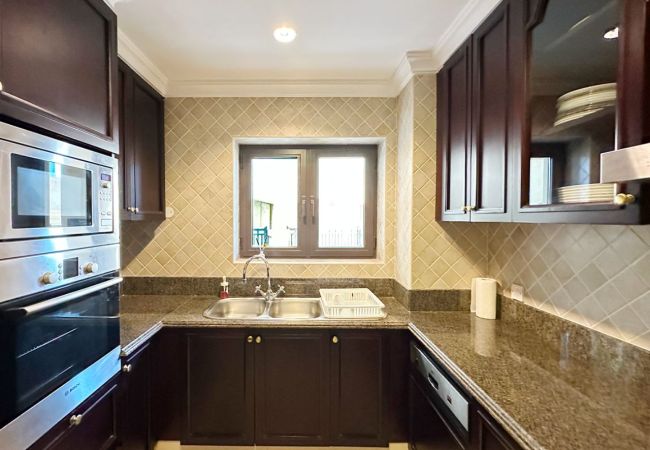 Apartment in Dubai - Upgraded 1BR in Downtown with Burj Khalifa View Apartment in Dubai - Upgraded 1BR in Downtown with Burj Khalifa View