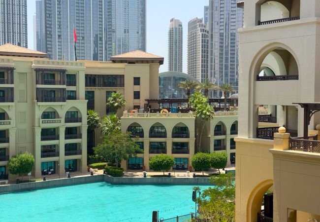 Apartment in Dubai - Upgraded 1BR in Downtown with Burj Khalifa View Apartment in Dubai - Upgraded 1BR in Downtown with Burj Khalifa View