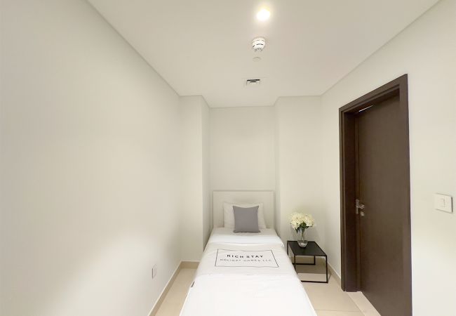 Apartment in Dubai - Premium 3BR with Burj Khalifa & Dubai Mall view Apartment in Dubai - Premium 3BR with Burj Khalifa & Dubai Mall view