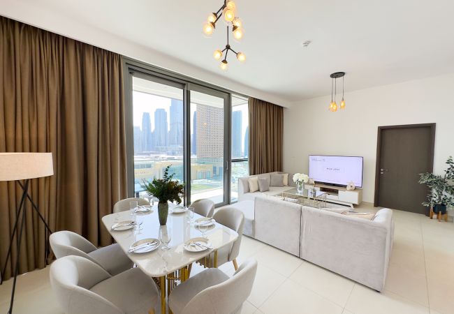 Apartment in Dubai - Premium 3BR with Burj Khalifa & Dubai Mall view Apartment in Dubai - Premium 3BR with Burj Khalifa & Dubai Mall view