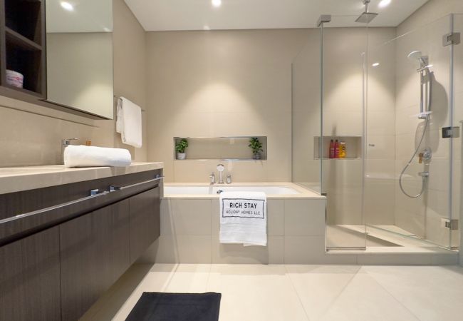 Apartment in Dubai - Premium 3BR with Burj Khalifa & Dubai Mall view Apartment in Dubai - Premium 3BR with Burj Khalifa & Dubai Mall view