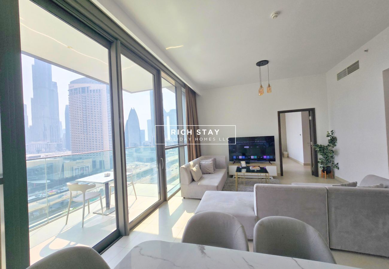 Apartment in Dubai - Premium 3BR with Burj Khalifa & Dubai Mall view