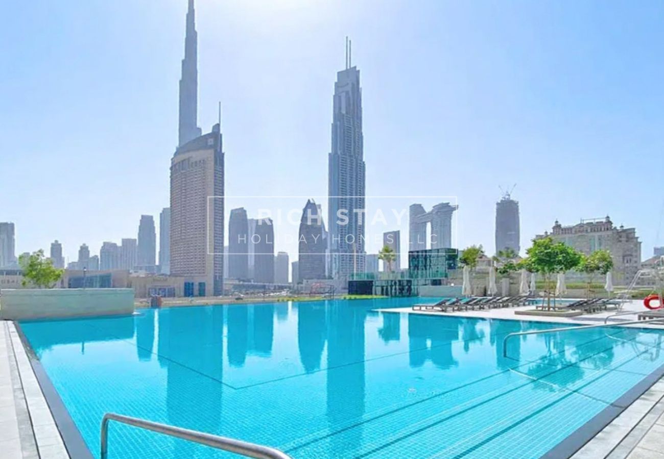 Apartment in Dubai - Premium 3BR with Burj Khalifa & Dubai Mall view