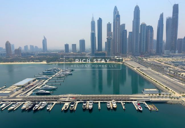 Apartment in Dubai -  Sunrise Bay 3BR EMAAR Beachfront Dubai Harbour Apartment in Dubai -  Sunrise Bay 3BR EMAAR Beachfront Dubai Harbour