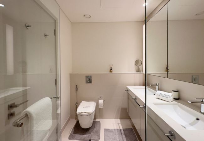 Apartment in Dubai -  Sunrise Bay 3BR EMAAR Beachfront Dubai Harbour Apartment in Dubai -  Sunrise Bay 3BR EMAAR Beachfront Dubai Harbour