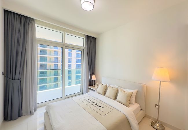 Apartment in Dubai -  Sunrise Bay 3BR EMAAR Beachfront Dubai Harbour Apartment in Dubai -  Sunrise Bay 3BR EMAAR Beachfront Dubai Harbour