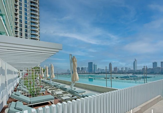 Apartment in Dubai -  Sunrise Bay 3BR EMAAR Beachfront Dubai Harbour Apartment in Dubai -  Sunrise Bay 3BR EMAAR Beachfront Dubai Harbour