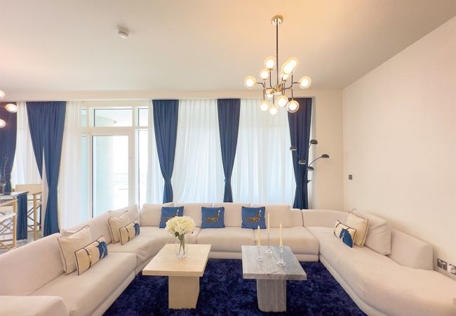 Apartment in Dubai -  Sunrise Bay 3BR EMAAR Beachfront Dubai Harbour Apartment in Dubai -  Sunrise Bay 3BR EMAAR Beachfront Dubai Harbour