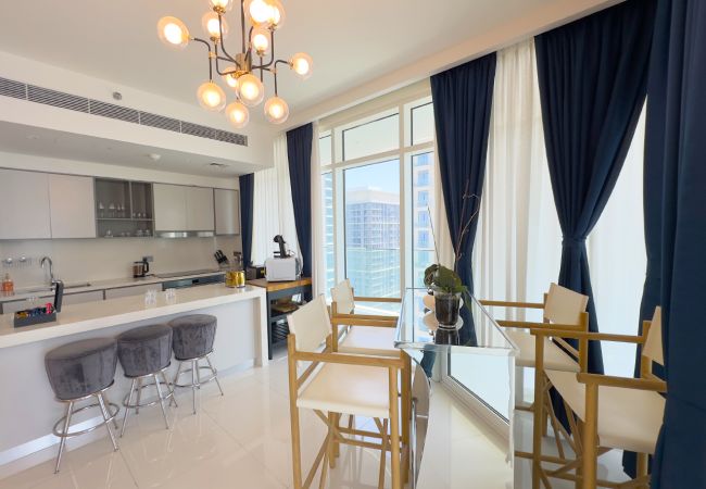 Apartment in Dubai -  Sunrise Bay 3BR EMAAR Beachfront Dubai Harbour Apartment in Dubai -  Sunrise Bay 3BR EMAAR Beachfront Dubai Harbour