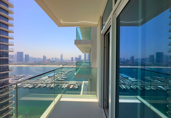 Apartment in Dubai -  Sunrise Bay 3BR EMAAR Beachfront Dubai Harbour Apartment in Dubai -  Sunrise Bay 3BR EMAAR Beachfront Dubai Harbour