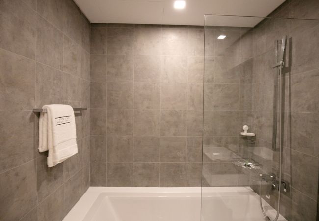 Apartment in Dubai - Stunning 1BR in Stella Maris, City View, Marina Apartment in Dubai - Stunning 1BR in Stella Maris, City View, Marina