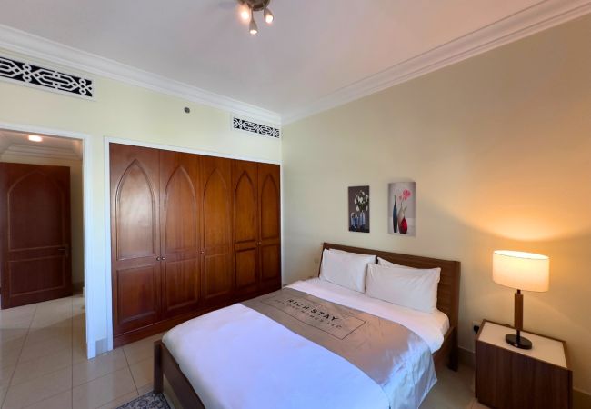Apartment in Dubai -  Spectacular 2BR with Burj & Dubai Mall view Apartment in Dubai -  Spectacular 2BR with Burj & Dubai Mall view