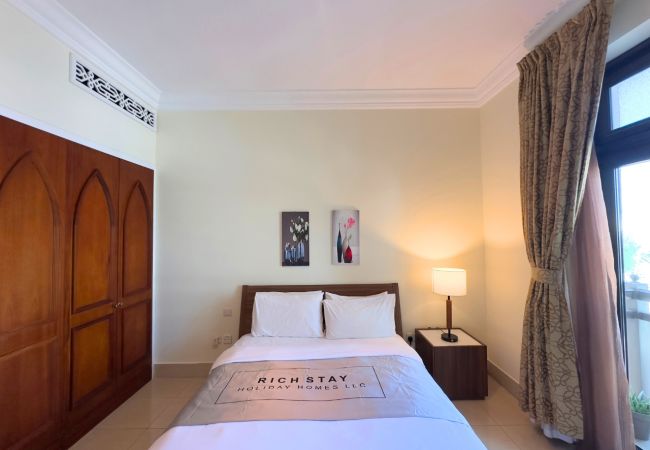 Apartment in Dubai -  Spectacular 2BR with Burj & Dubai Mall view Apartment in Dubai -  Spectacular 2BR with Burj & Dubai Mall view
