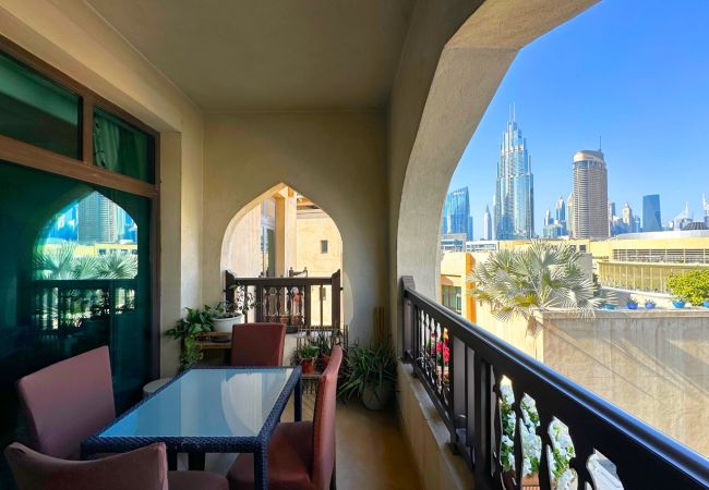 Apartment in Dubai -  Spectacular 2BR with Burj & Dubai Mall view Apartment in Dubai -  Spectacular 2BR with Burj & Dubai Mall view