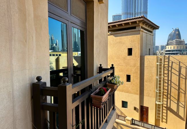 Apartment in Dubai -  Spectacular 2BR with Burj & Dubai Mall view Apartment in Dubai -  Spectacular 2BR with Burj & Dubai Mall view