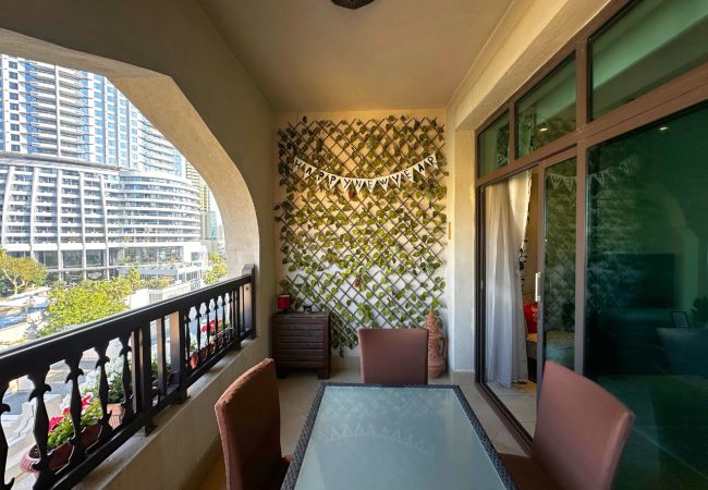 Apartment in Dubai -  Spectacular 2BR with Burj & Dubai Mall view Apartment in Dubai -  Spectacular 2BR with Burj & Dubai Mall view