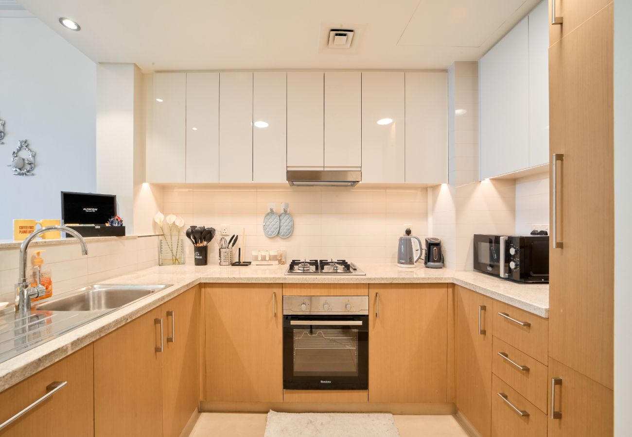 Apartment in Dubai - 1BR at Burj Vista, Direct access to Dubai mall