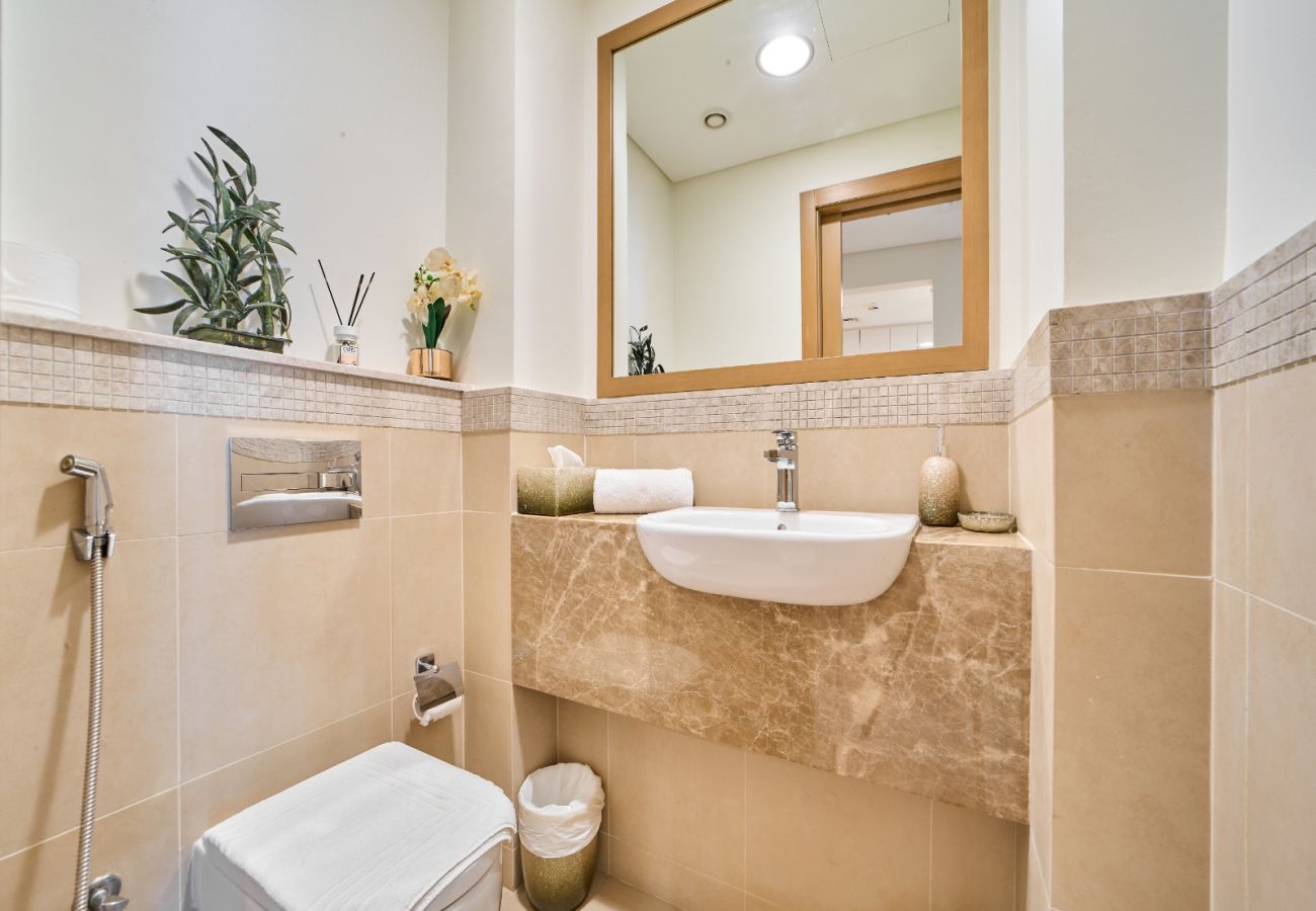 Apartment in Dubai - 1BR at Burj Vista, Direct access to Dubai mall