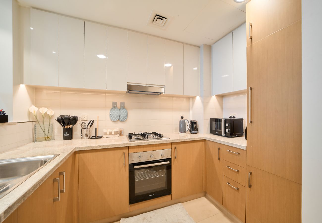 Apartment in Dubai - 1BR at Burj Vista, Direct access to Dubai mall
