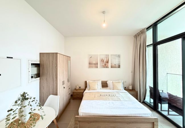 Apartment in Dubai - Pristine Studio in Prive Residence, Dubai Hills