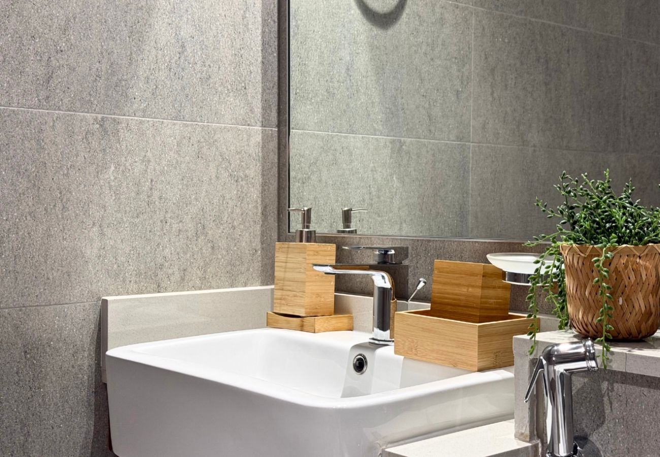 Apartment in Dubai - Pristine Studio in Prive Residence, Dubai Hills