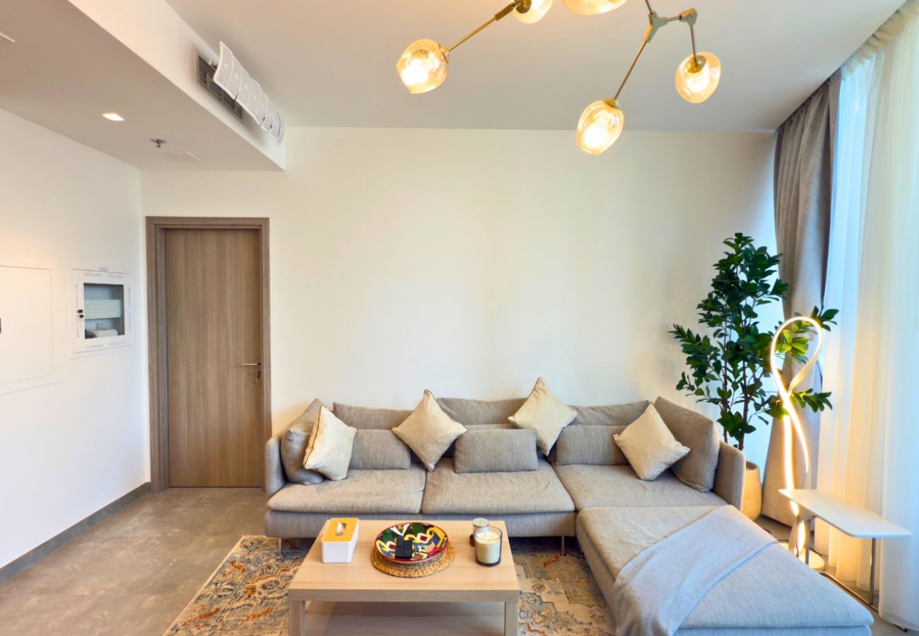 Apartment in Dubai - 305-Unique 1 BR in Stella Maris, City View
