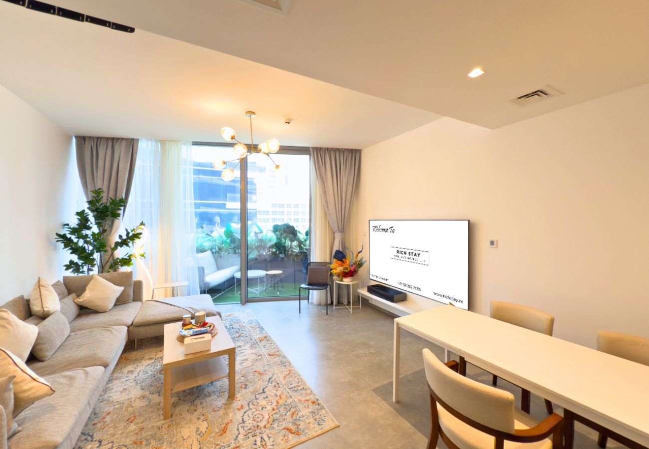 Apartment in Dubai - 305-Unique 1 BR in Stella Maris, City View