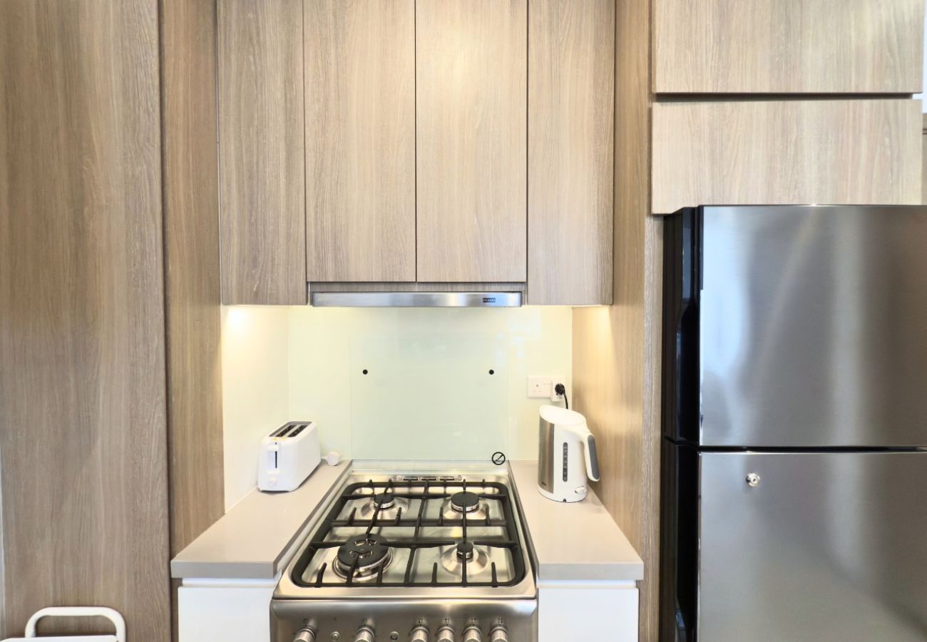 Apartment in Dubai - 305-Unique 1 BR in Stella Maris, City View