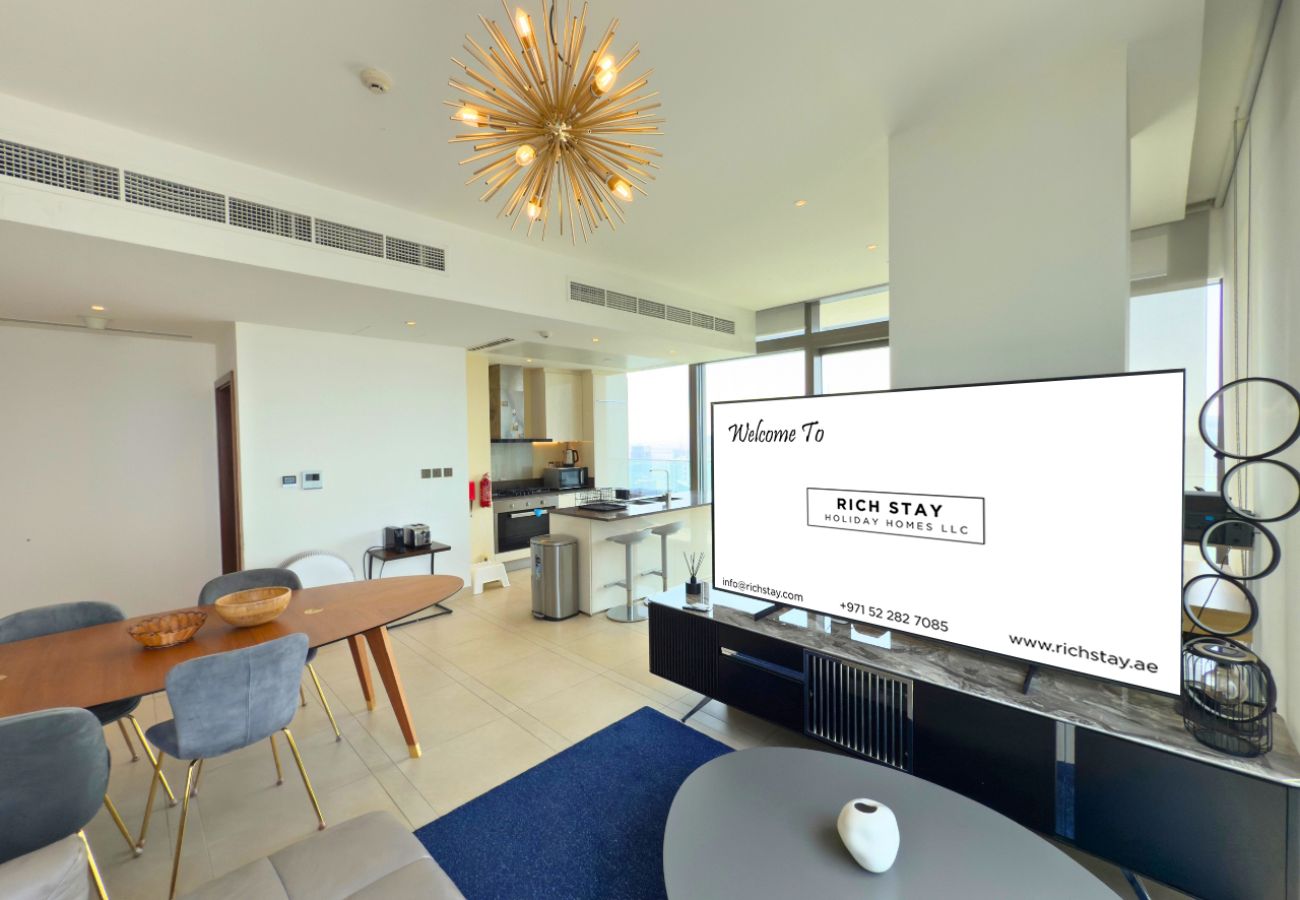Apartment in Dubai - Skyline Serenity ,3BR Oasis Overlooking the Marina