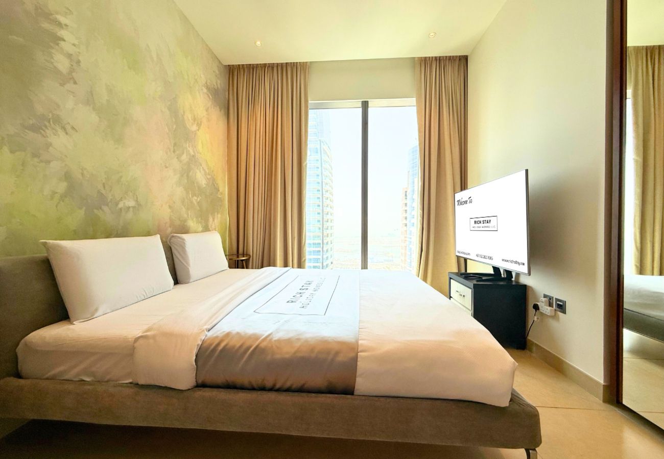 Apartment in Dubai - Skyline Serenity ,3BR Oasis Overlooking the Marina