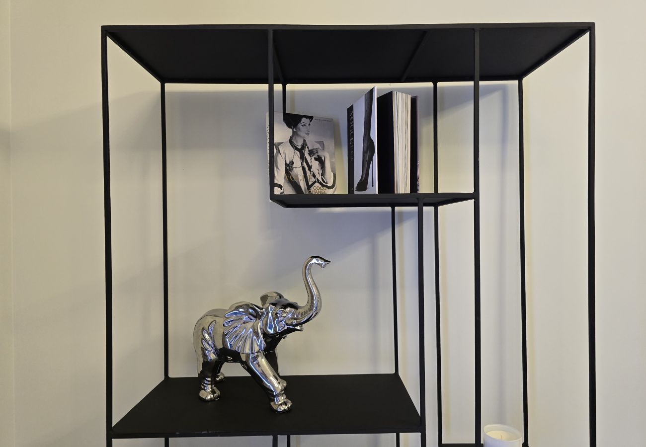 Apartment in Dubai - 922 SWAY RESIDENCES